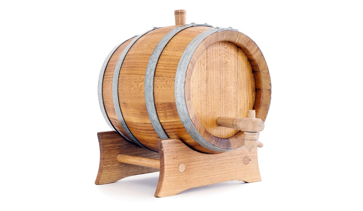 A Guide to Beer Glassware and Serving